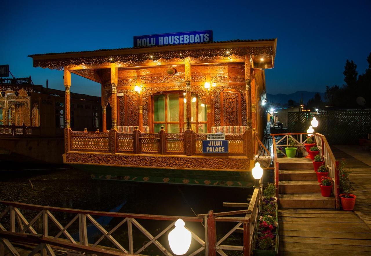 Kolu Group Of Houseboats Hotel Srinagar  Bagian luar foto