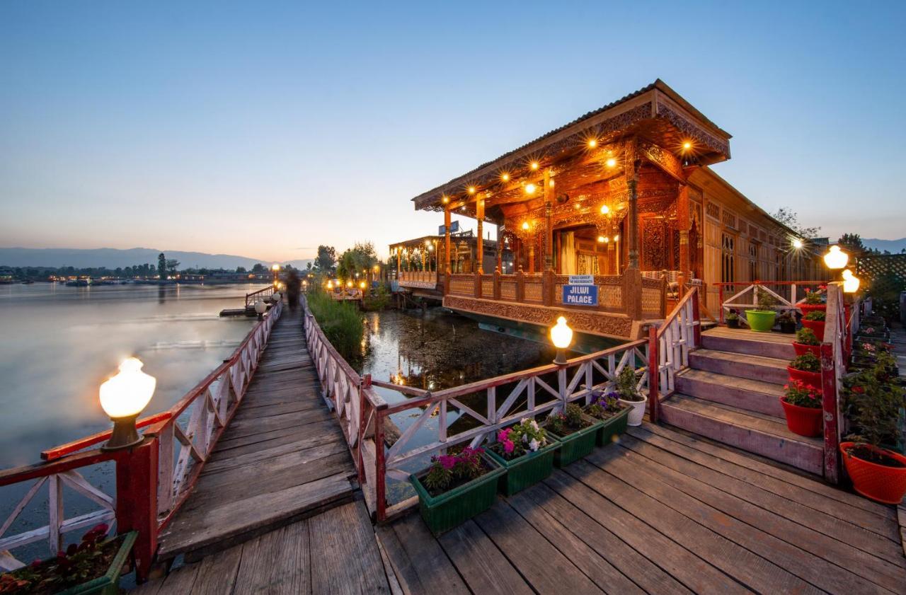 Kolu Group Of Houseboats Hotel Srinagar  Bagian luar foto